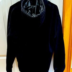 Size Large Black with Silk Hoodie